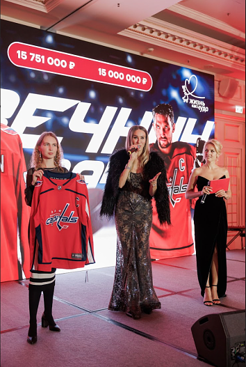 Александра Серова и Янина Студилина