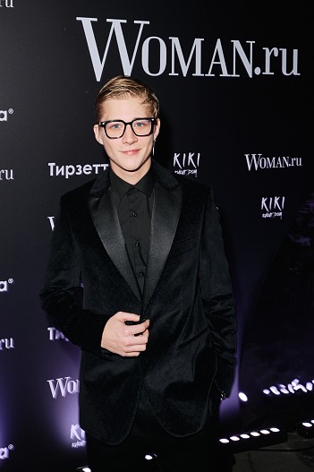 Олег Савостюк