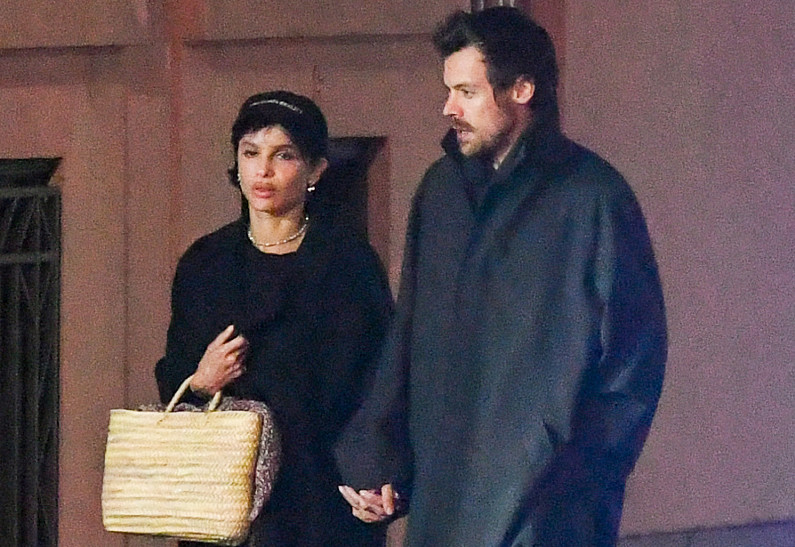 Гарри Стайлс и Зои Кравиц замечены на романтической прогулке в Риме