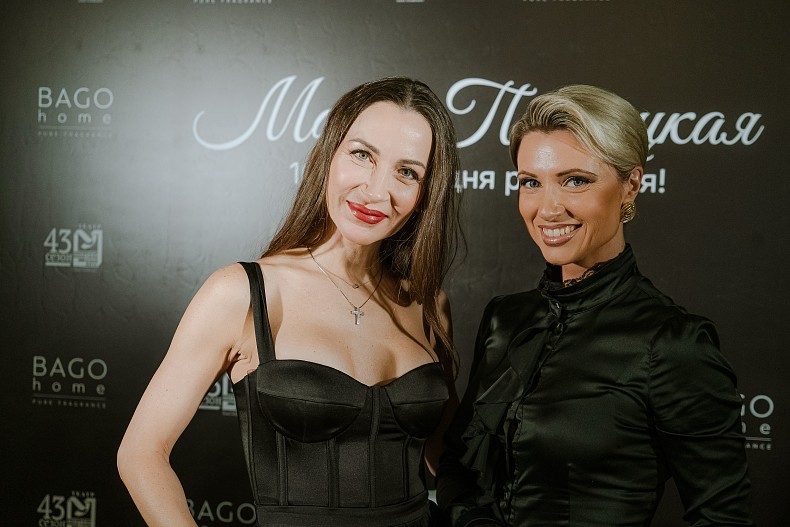 Актриса Екатерина Директоренко и телеведущая Ольга Жук