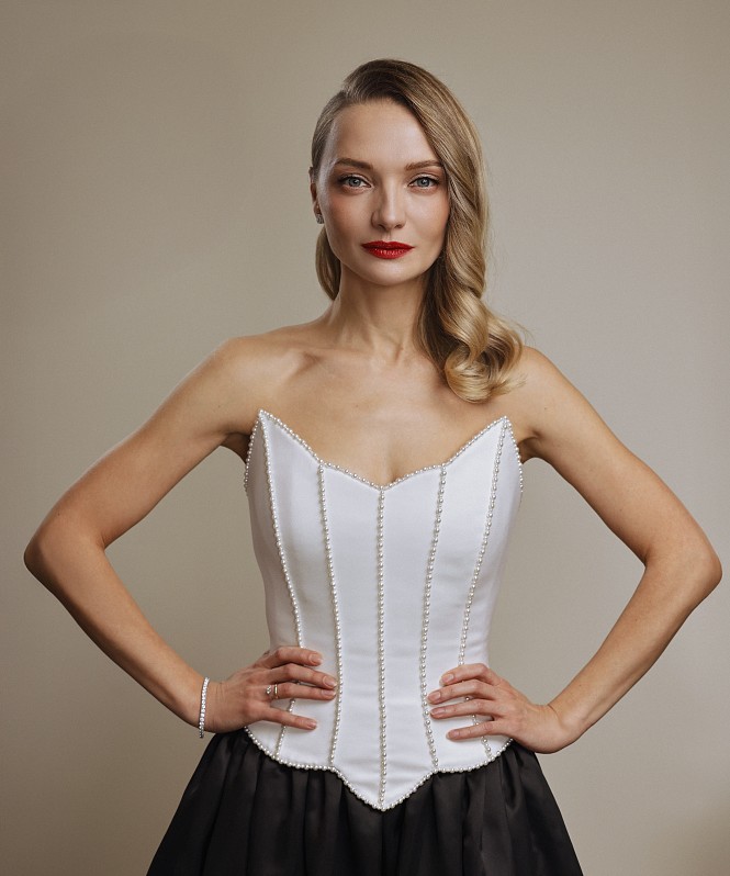 Beauty-образы звезд с красной дорожки премии OK! «БОЛЬШЕ ЧЕМ ЗВЁЗДЫ»