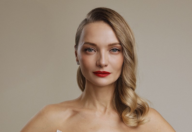 Beauty-образы звезд с красной дорожки премии OK! «БОЛЬШЕ ЧЕМ ЗВЁЗДЫ»