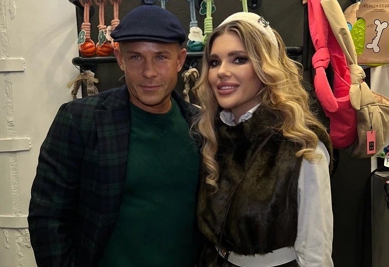 Митя Фомин, Алёна Блин и Артём Сорокин поддержали открытие груминг-салона