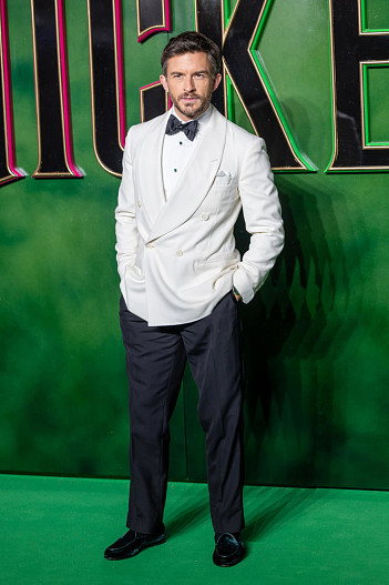 Джонатан Бейли