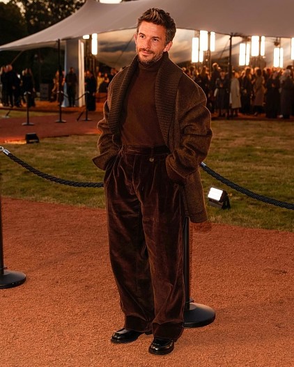 Джонатан Бейли