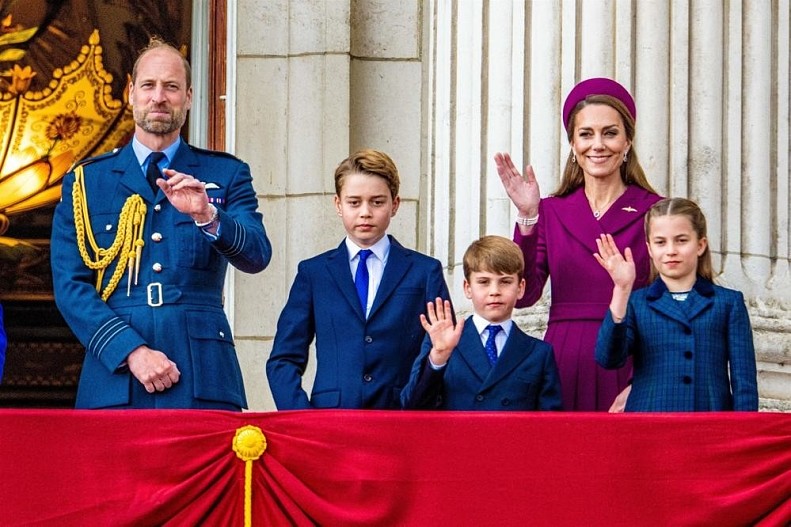 Принц Уильям, принц Джордж, принц Луи, Кейт Миддлтон, принцесса Шарлотта