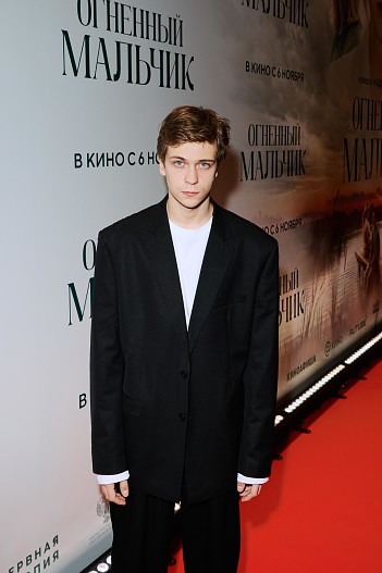 Денис Косиков