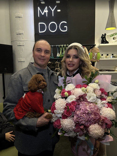 Михаил Сазанов с собакой Личи и DJ Katya Guseva