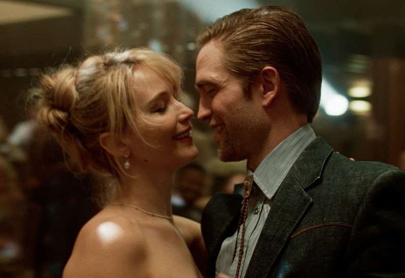 Дженнифер Лоуренс и Роберт Паттинсон в романтическом триллере «Умри, моя любовь»