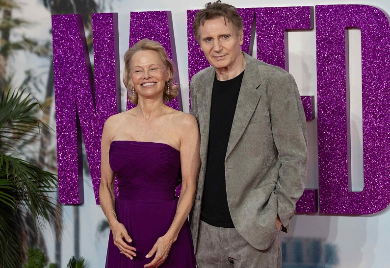 Памела Андерсон впервые рассказала о романе с Лиамом Нисоном