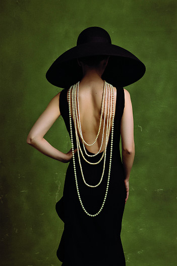 На Марии: Платье Pinko, шляпа Lia Gureeva, бусы Vintage Dream