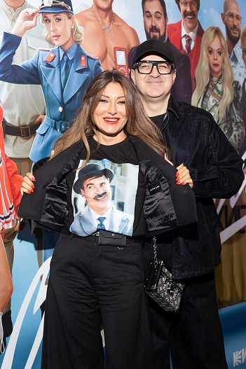 Гарик Мартиросян с супругой