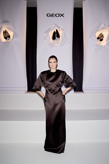 Инна Комбарова