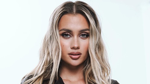 Маш Милаш о съемках в новых «Ёлках», актерской карьере, новогодних семейных традициях и исполнении мечты