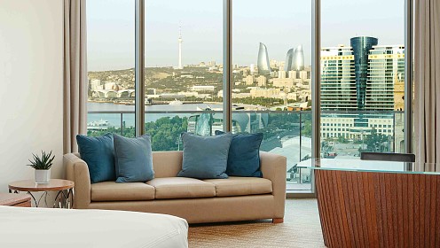 The Ritz-Carlton Baku и JW Marriott Absheron Baku приглашают отметить Рождество и Новый год