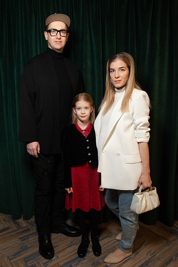 Никита Тарасов с семьей