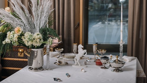 Как сервировать стол к Новому году: советы экспертов