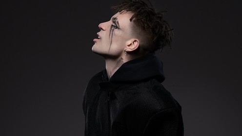 Элджей представил клип на песню «COLDMACHINE»