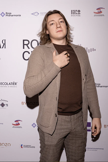 Виталий Новиков