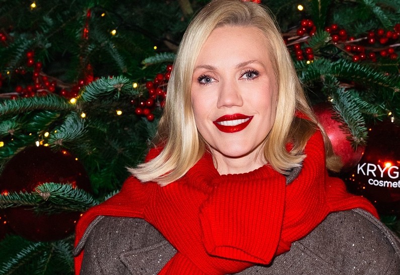 Елена Кулецкая, Елена Крыгина и другие гости открытия выставки новогодних елей