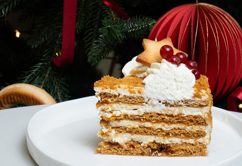 Floo Family запустили зимнее меню: сладкие воспоминания и уют в каждом кусочке