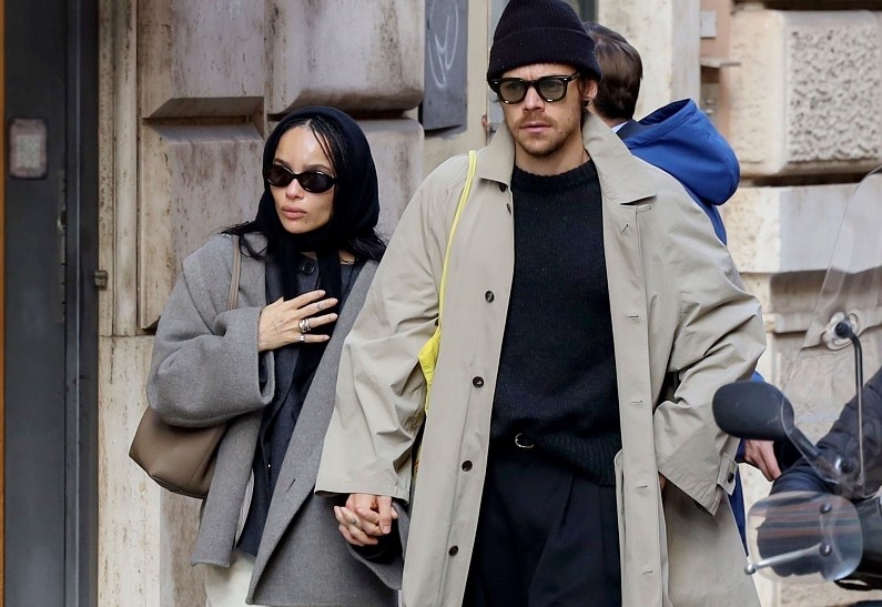 Зои Кравиц спровоцировала слухи о помолвке