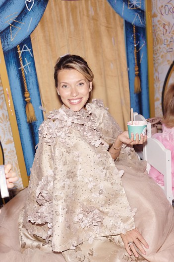 Регина Тодоренко