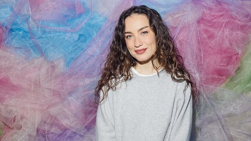 Виктория Дайнеко, Карина Нигай, Катя Кабак поддержали коллаборацию Юли Годуновой и компании Quidi