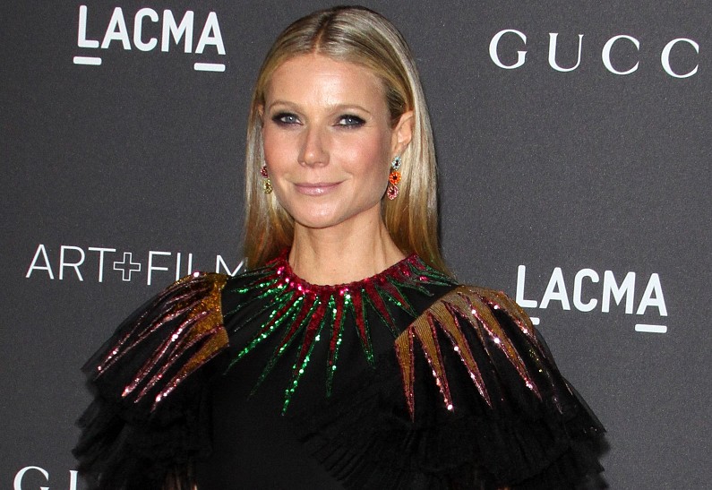 Гвинет Пэлтроу призналась, что муж мешает ей праздновать Рождество