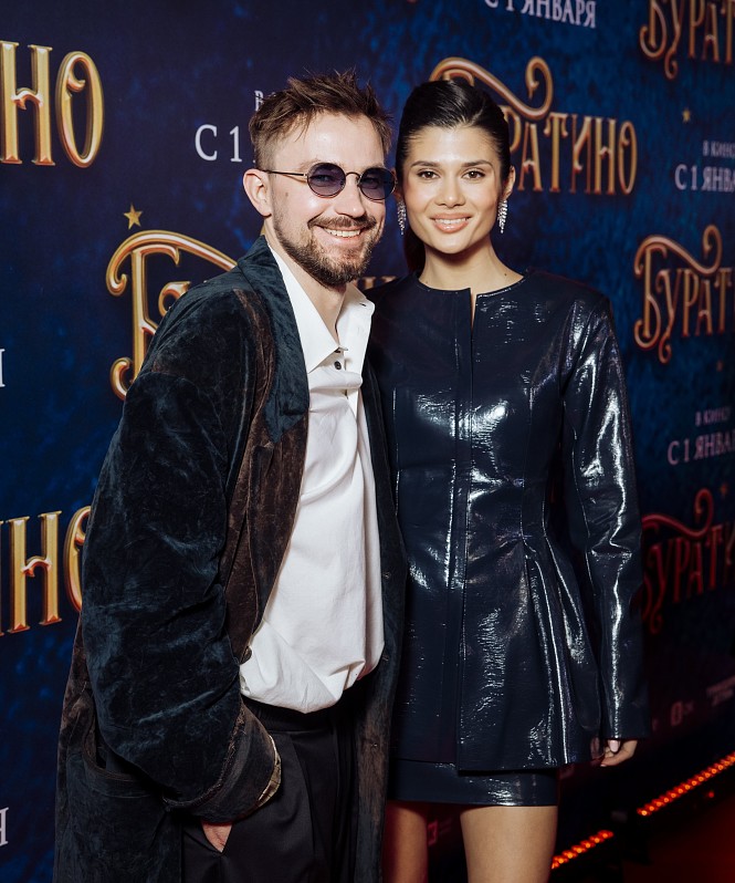 Александр Петров, Юра Борисов, Федор Бондарчук, Виктория Исакова, Светлана Немоляева на премьере картины «Буратино»