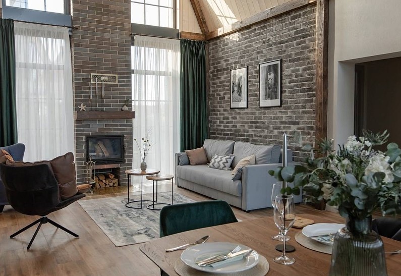 Новогоднее волшебство в европейском стиле: камерный отдых в арт-парке «Гармонд»