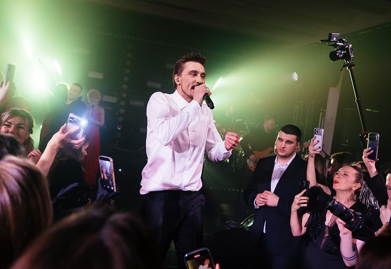 DIMA BILAN CELEBRATION: Яна Рудковская, Филипп Киркоров, Полина Гагарина и другие звезды поздравили Диму Билана с днем рождения