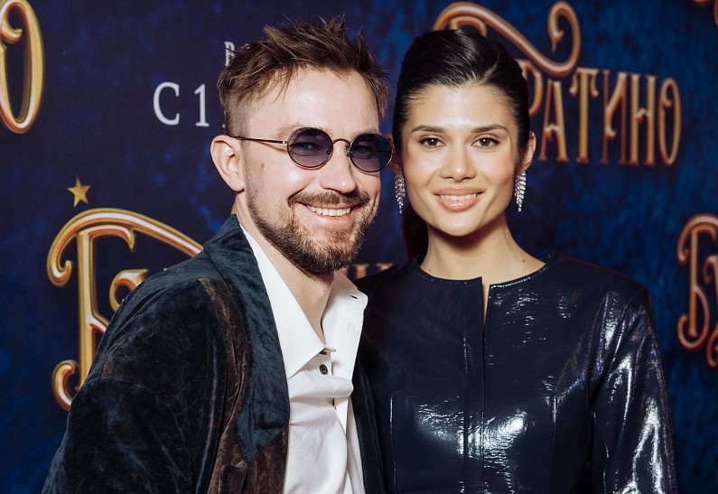 Александр Петров, Юра Борисов, Федор Бондарчук, Виктория Исакова, Светлана Немоляева на премьере картины «Буратино»