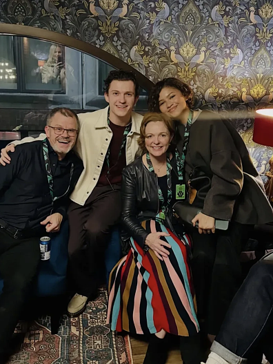 Том Холланд и Зендая с родителями