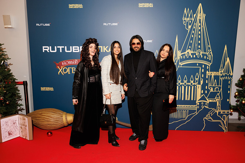 Александр Бердников с семьей