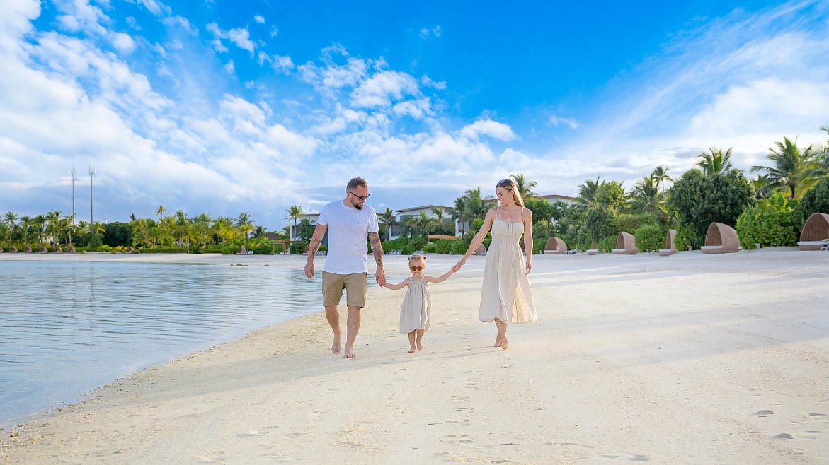 Новогодние торжества в Kuda Villingili: сквозь разные эпохи