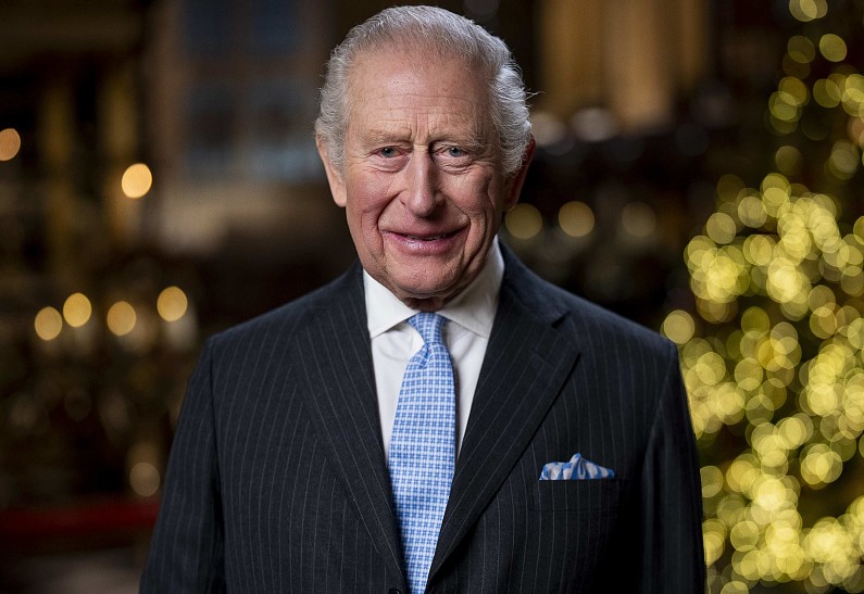 Король Карл III нарушил королевскую рождественскую традицию