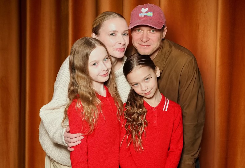 Юра Борисов с семьей, Сергей Гармаш, Полина Максимова, Елена Яковлева и другие гости премьеры фильма «Чебурашка 2»