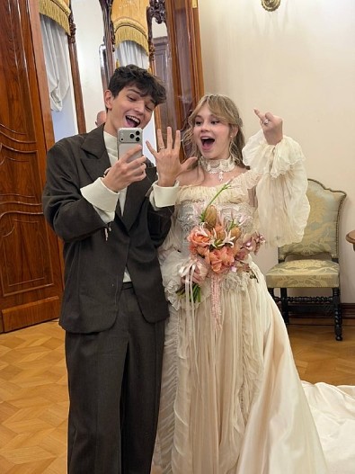 Akmal и Александра Куртова