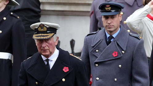 Король Карл III не спешит уступить трон принцу Уильяму