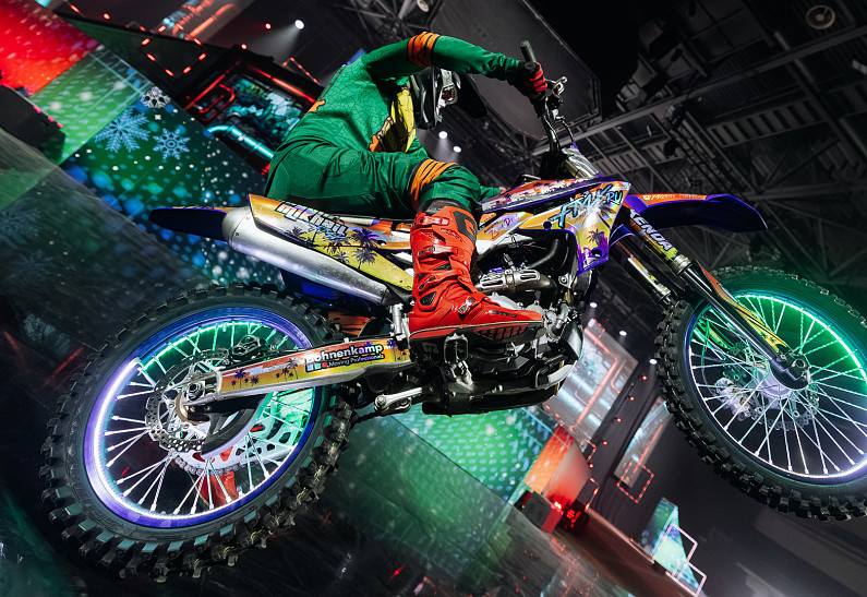 Новый год на скорости: в Москве пройдет праздничное шоу «Тайны затерянного праздника»