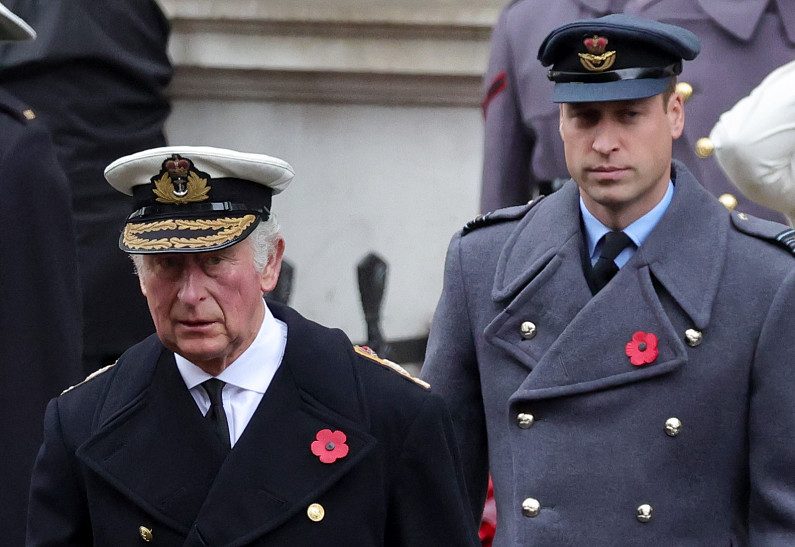 Король Карл III не спешит уступить трон принцу Уильяму