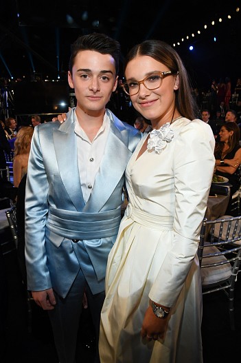 Ноа Шнапп и Милли Бобби Браун