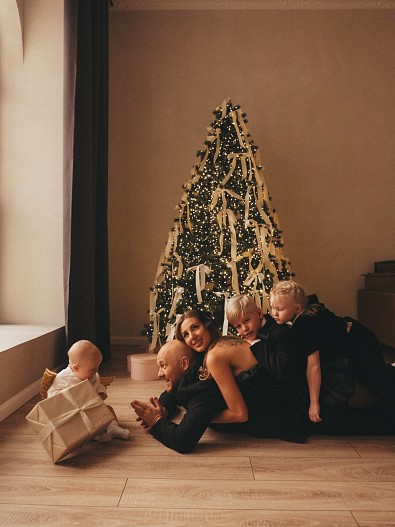 Владимир и Алекса Селивановы с детьми