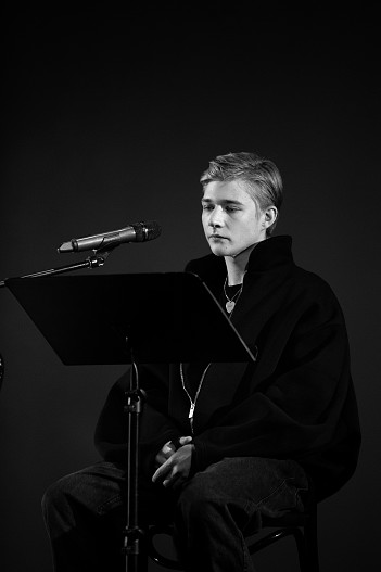 Олег Савостюк