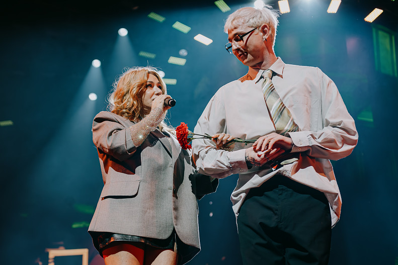 Алена Апина