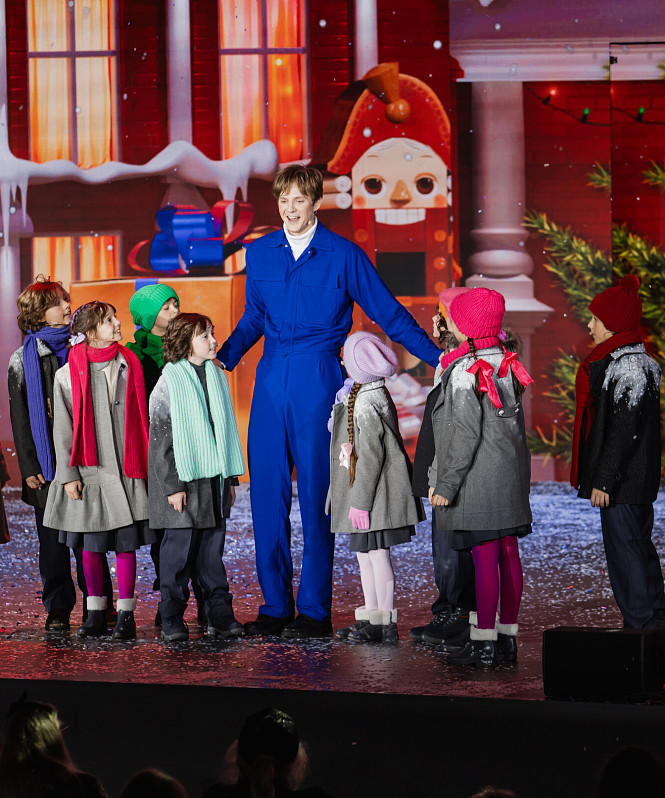 На площадке «Динамо Арены» прошли премьерные показы новогоднего шоу «Дядя Стёпа. Говорят: Под Новый год…»