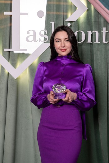 Анастасия (Креативный директор бренда O’SHADE)