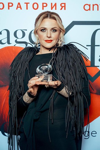 Юлия Исаева, лаборатория ДНКОМ