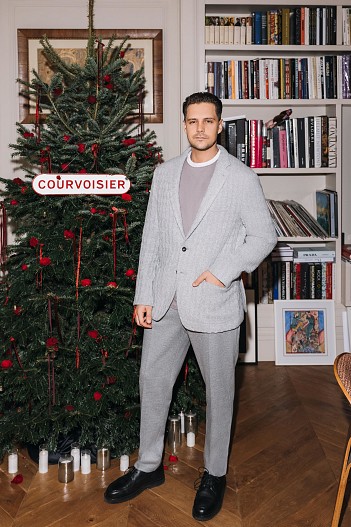 Милош Бикович